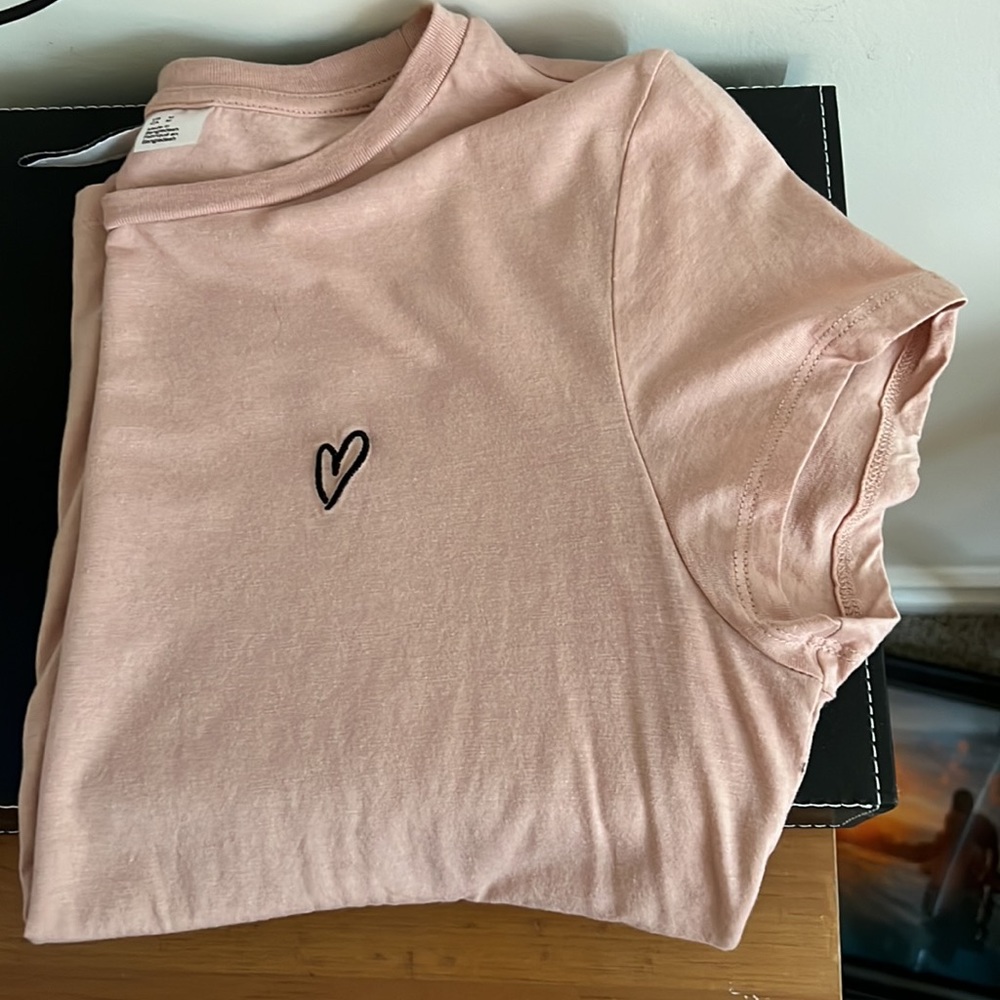 H&M pink tee FREE WITH ANY OTHER PURCHASE